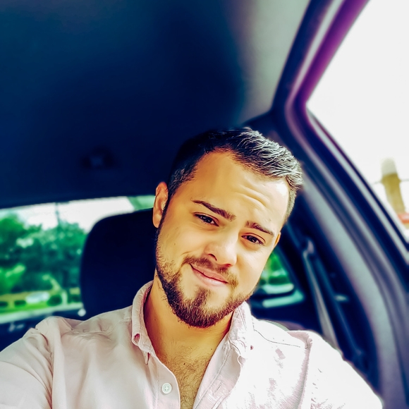 Poshmark profile picture for @griffink